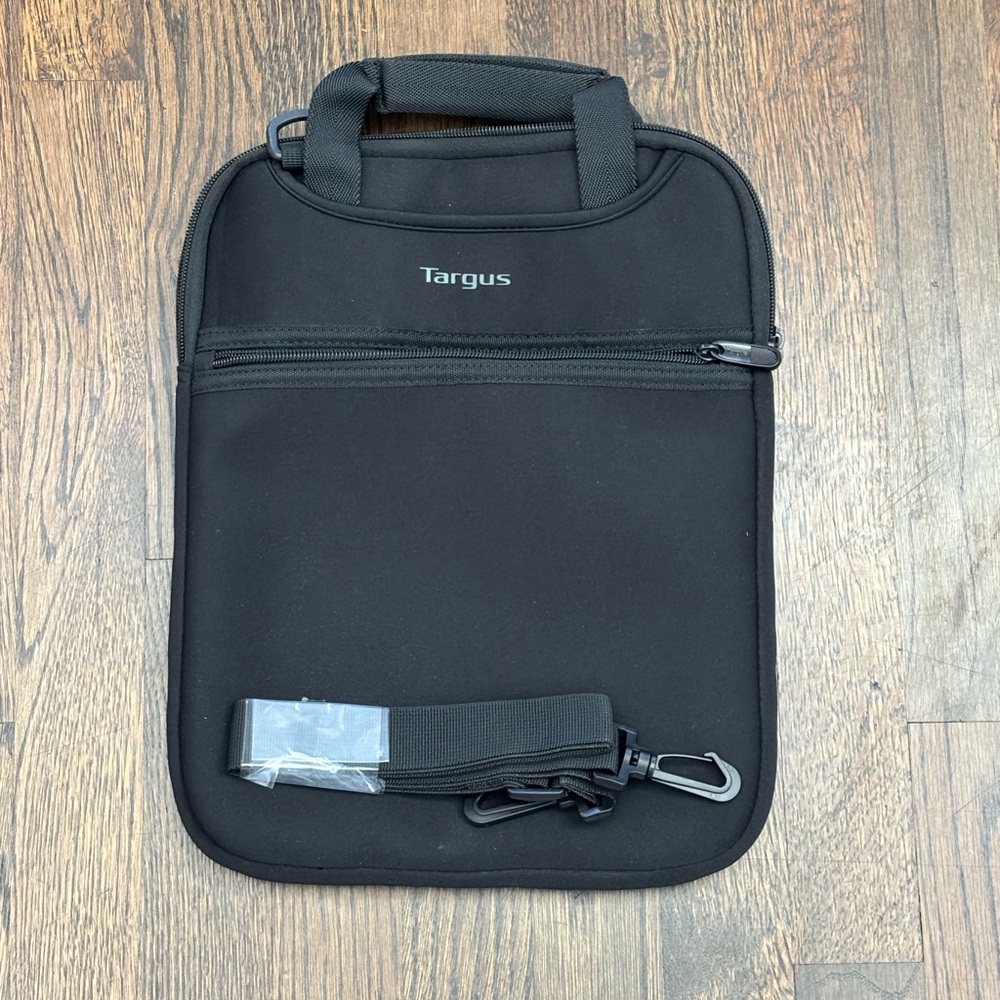 Targus - Vertical Slipcase for 12" Notebooks/Chromebooks - Black